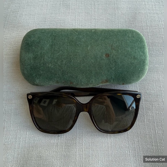 Gucci GG0022S Tortoiseshell Oversized Square Sunglasses - Picture 9 of 10